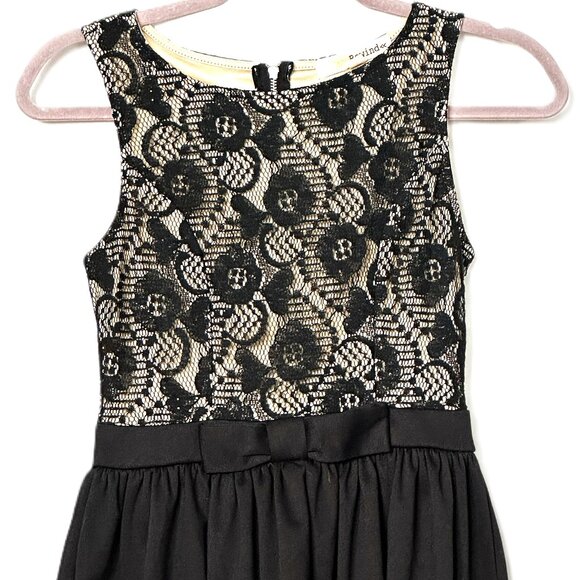 Lace Top Black and Tan A-Line Mini Dress Size Small with Zipper Back - Picture 4 of 6
